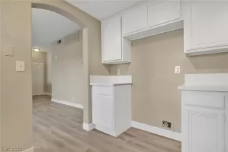 Photo #6: 2279929 Listing 