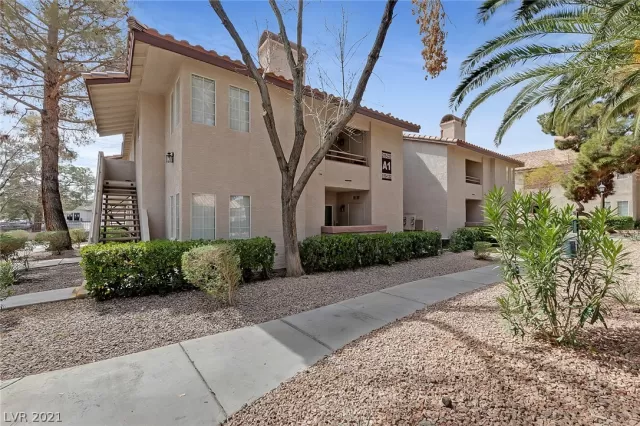 MLS: 2279942 Condo For Sale