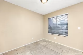 Photo #2: 2279949 Listing