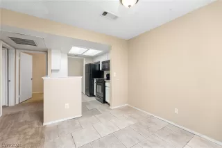 Photo #6: 2279949 Listing