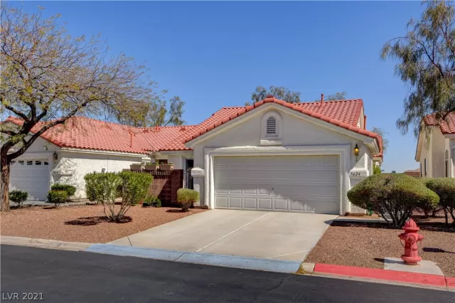 MLS: 2279979 Condo For Sale