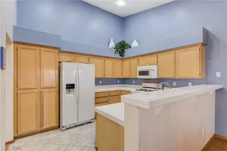 Photo #6: 2279979 Listing 