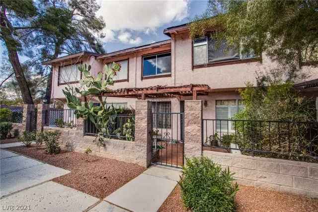 MLS: 2279998 Condo For Sale