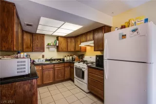 Photo #6: 2279998 Listing