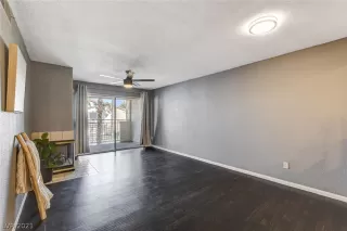 Photo #2: 2280031 Listing 