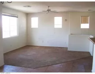 Photo #4: 2280041 Listing 