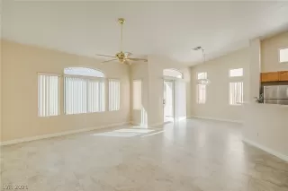 Photo #3: 2280042 Listing 