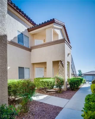 Photo #2: 2280058 Listing