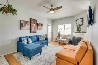 Photo #6: 2280058 Listing