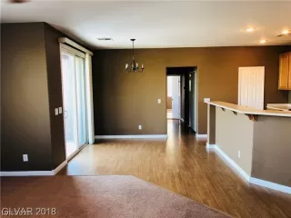 Photo #4: 2280061 Listing 