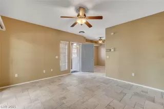 Photo #3: 2280071 Listing