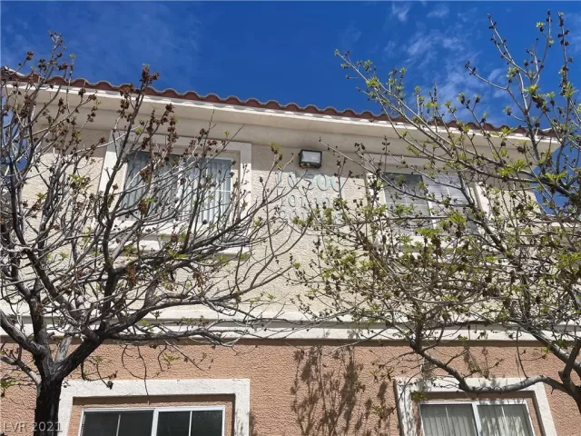 MLS: 2280122 Condo For Sale