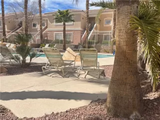 Photo #4: 2280122 Listing