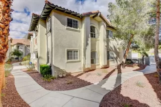 Photo #2: 2280124 Listing