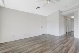 Photo #5: 2280124 Listing