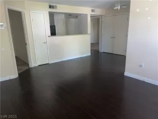 Photo #1: 2280154 Listing