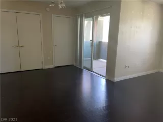 Photo #6: 2280154 Listing