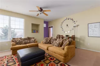 Photo #2: 2280159 Listing 