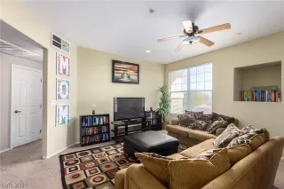 Photo #3: 2280159 Listing 