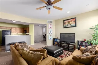 Photo #4: 2280159 Listing 