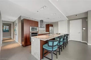 Photo #5: 2280178 Listing 