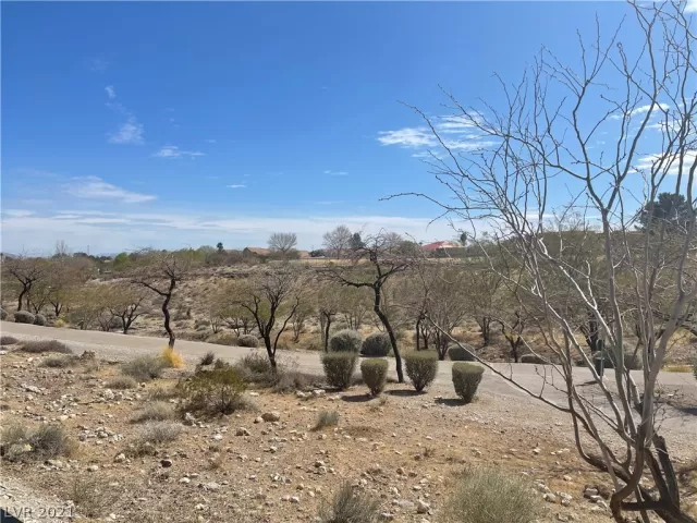 MLS: 2280181 Condo For Sale