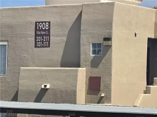 Photo #2: 2280181 Listing