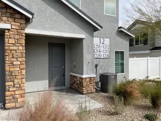 Photo #1: 2280241 Listing