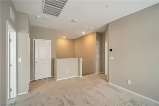 Photo #6: 2280241 Listing