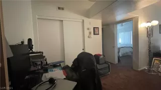 Photo #6: 2280244 Listing