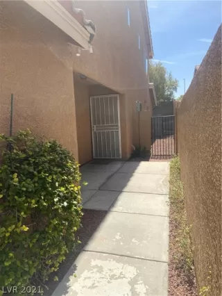 Photo #1: 2280287 Listing 