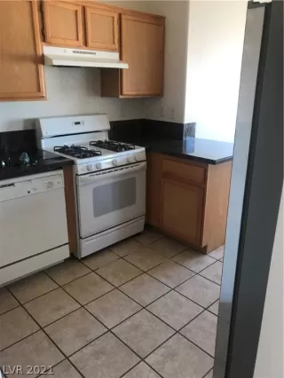 Photo #1: 2280299 Listing 