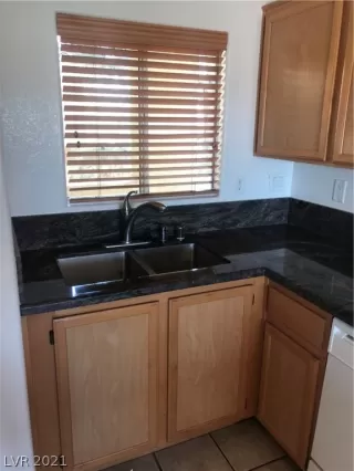 Photo #6: 2280299 Listing 