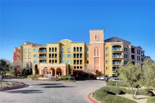 Photo #2: 2280305 Listing