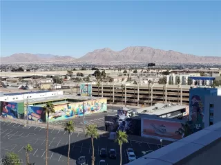 Photo #2: 2280307 Listing