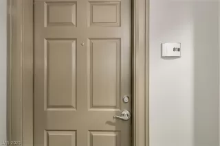 Photo #3: 2280307 Listing