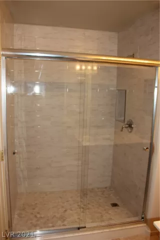 Photo #4: 2280335 Listing 
