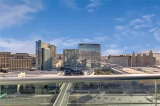 Photo #4: 2280336 Listing