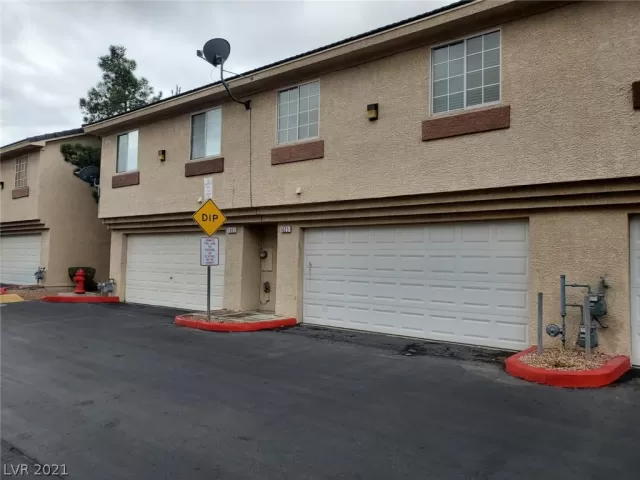 MLS: 2280346 Condo For Sale