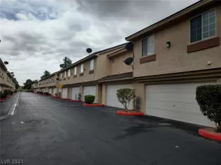 Photo #1: 2280346 Listing