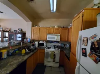 Photo #2: 2280346 Listing