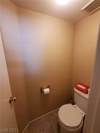 Photo #3: 2280346 Listing