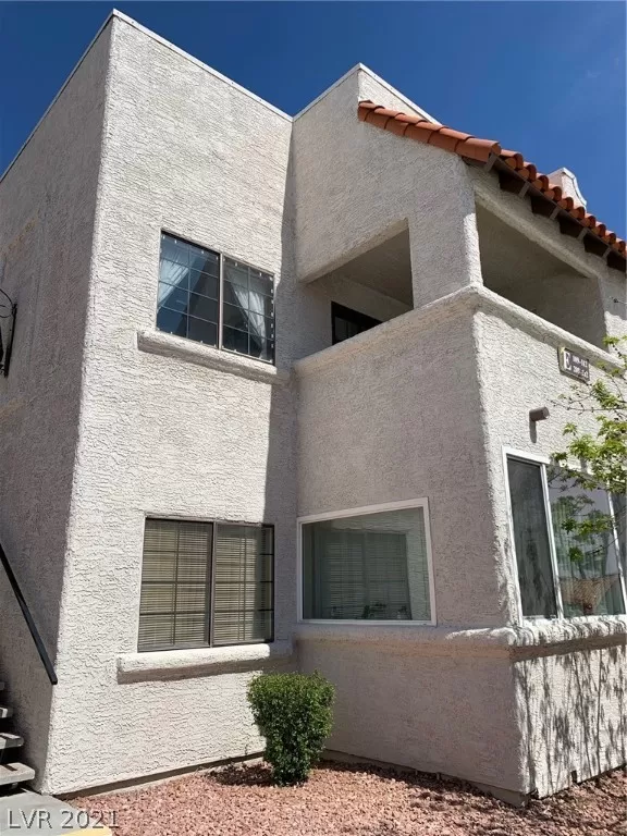 MLS: 2280364 Condo For Sale