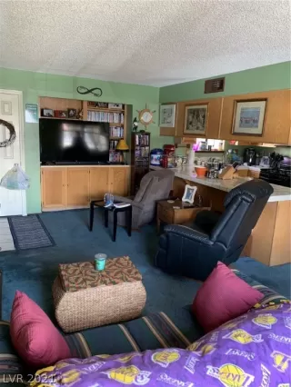 Photo #3: 2280364 Listing