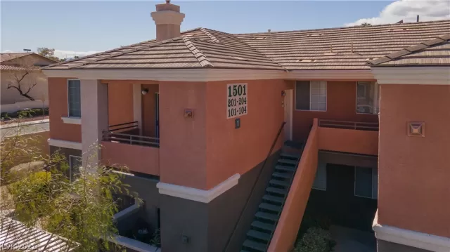 MLS: 2280367 Condo For Sale