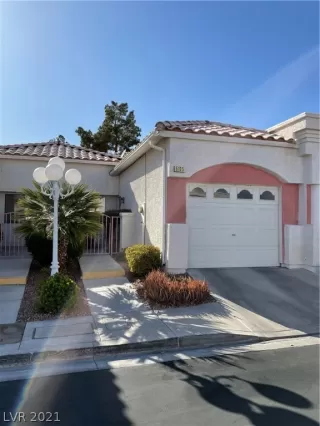 Photo #1: 2280386 Listing