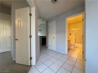 Photo #2: 2280386 Listing