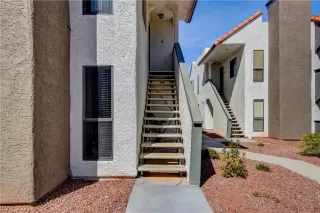 Photo #3: 2280395 Listing