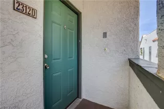 Photo #4: 2280395 Listing