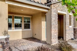 Photo #2: 2280411 Listing